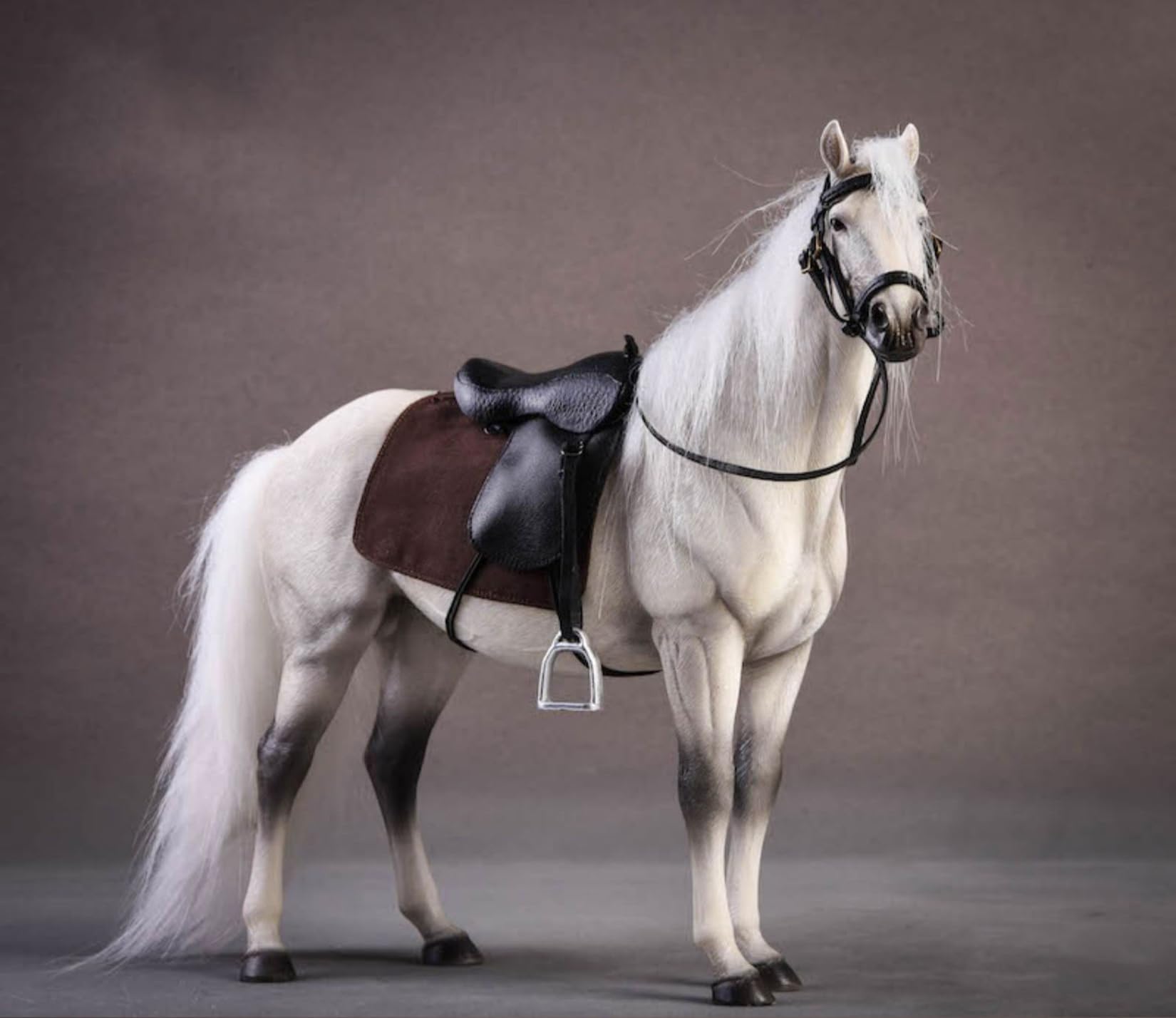 Amazon.co.jp: 1/12 サイズ ホース 馬 競走馬 ハノーファー